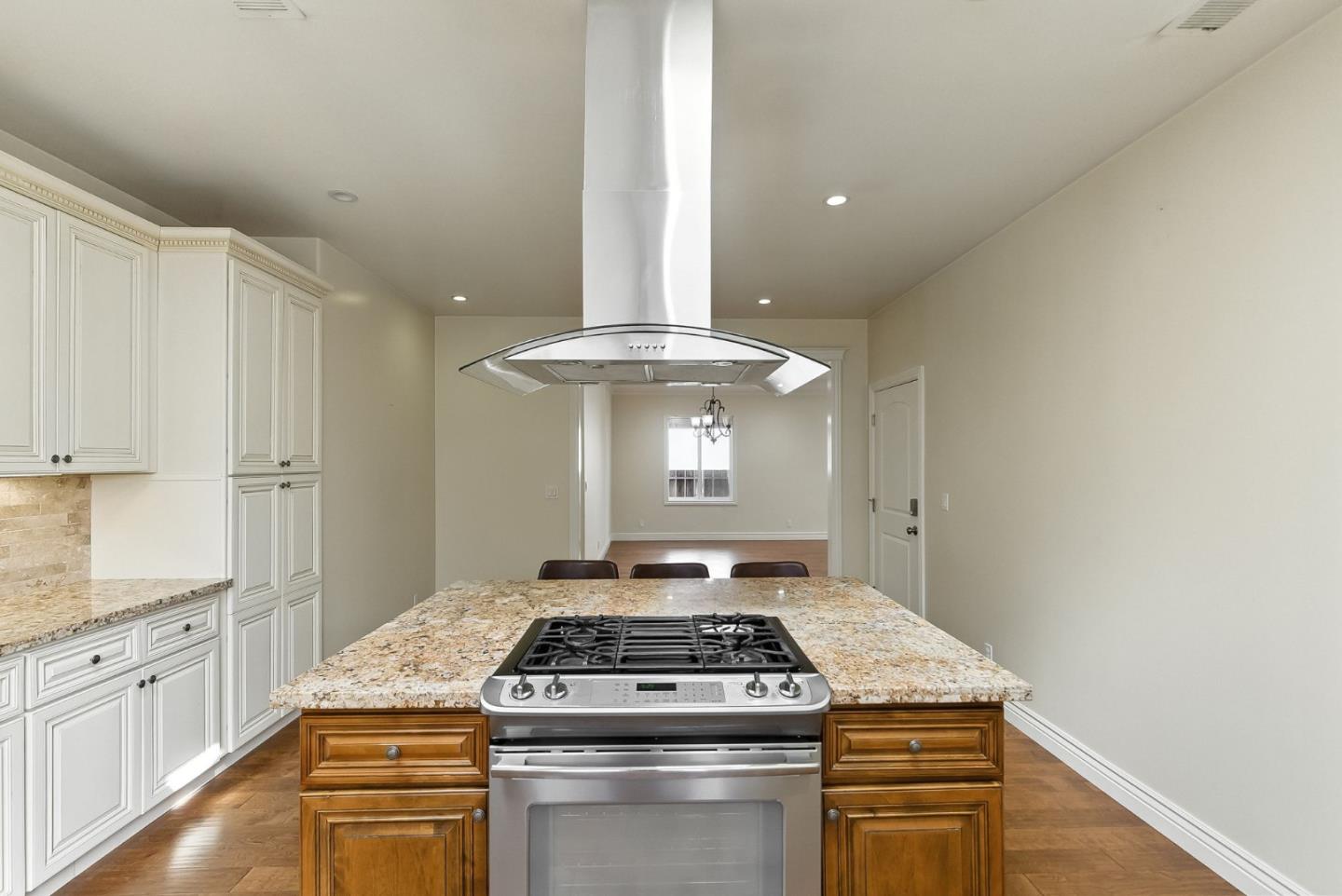 Detail Gallery Image 9 of 38 For 313 N Eldorado St, San Mateo,  CA 94401 - 4 Beds | 2/1 Baths