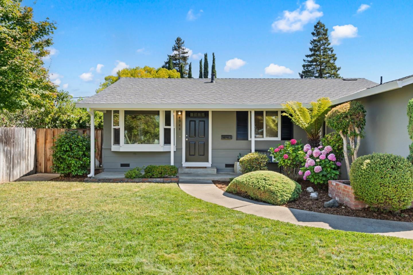 Detail Gallery Image 2 of 44 For 4944 Morden Dr, San Jose,  CA 95130 - 4 Beds | 1 Baths