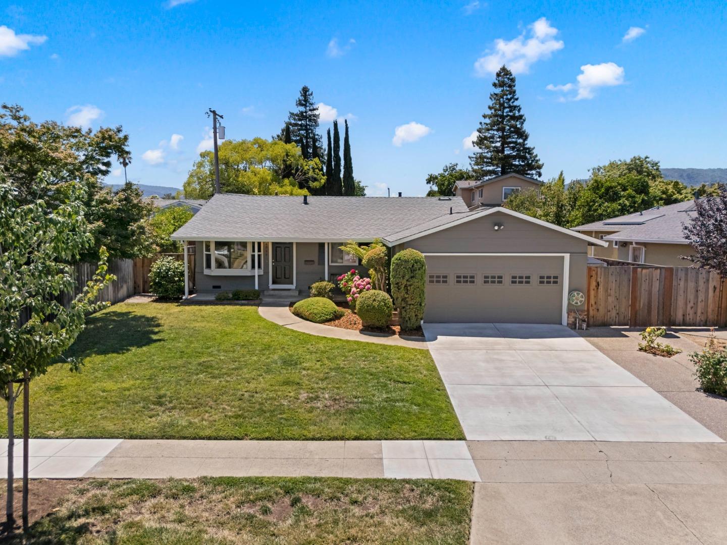 Detail Gallery Image 7 of 44 For 4944 Morden Dr, San Jose,  CA 95130 - 4 Beds | 1 Baths