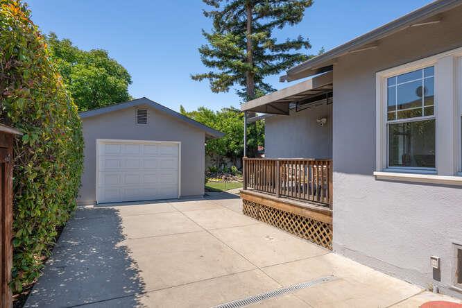 Detail Gallery Image 32 of 43 For 833 Linden Ave, Burlingame,  CA 94010 - 3 Beds | 2 Baths