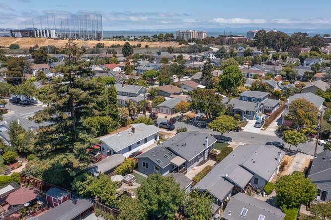 Detail Gallery Image 42 of 43 For 833 Linden Ave, Burlingame,  CA 94010 - 3 Beds | 2 Baths