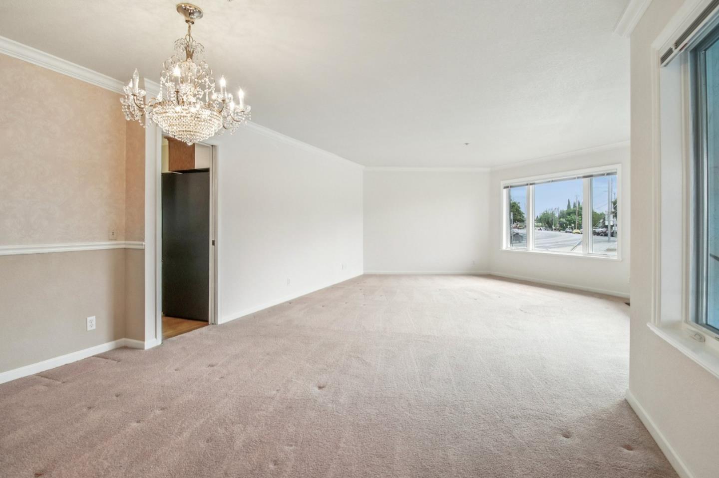 Detail Gallery Image 10 of 60 For 495 Lincoln Ave, Sunnyvale,  CA 94086 - 5 Beds | 3/1 Baths