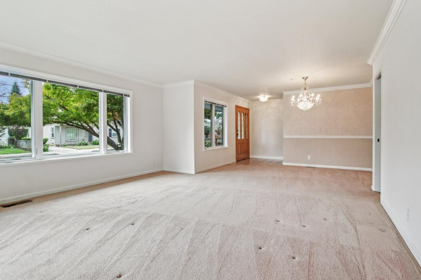 Detail Gallery Image 11 of 60 For 495 Lincoln Ave, Sunnyvale,  CA 94086 - 5 Beds | 3/1 Baths