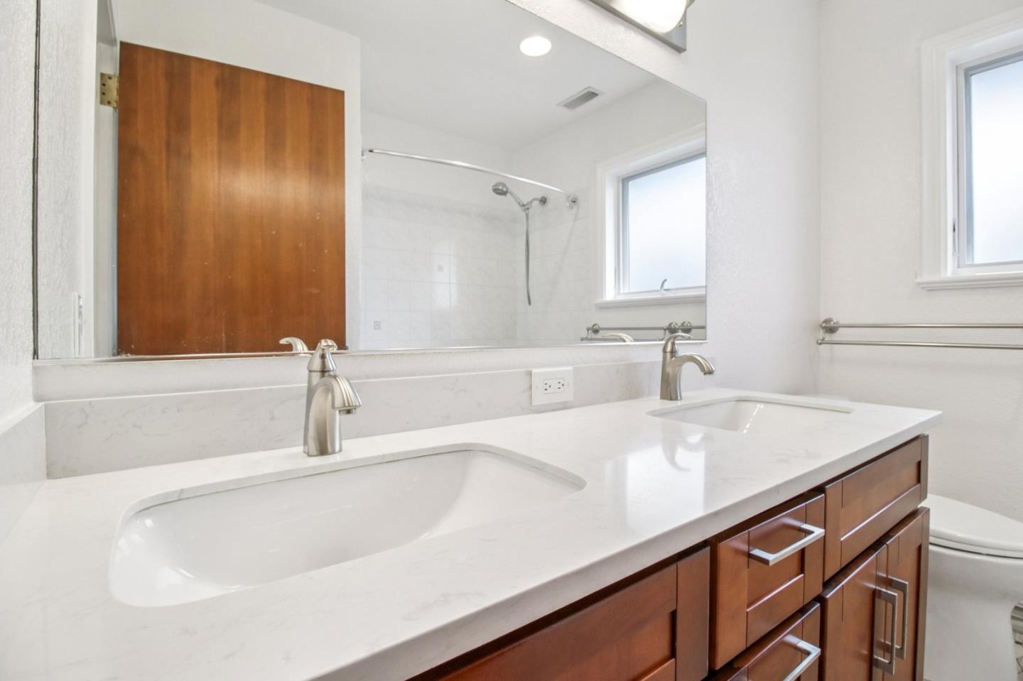 Detail Gallery Image 31 of 60 For 495 Lincoln Ave, Sunnyvale,  CA 94086 - 5 Beds | 3/1 Baths