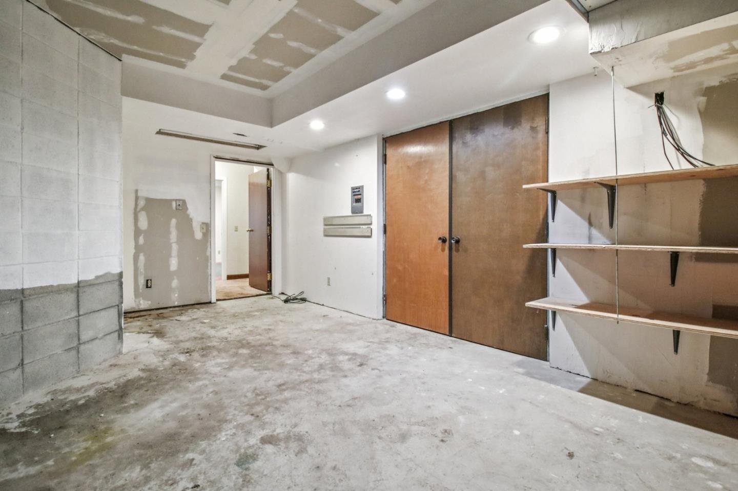 Detail Gallery Image 38 of 60 For 495 Lincoln Ave, Sunnyvale,  CA 94086 - 5 Beds | 3/1 Baths