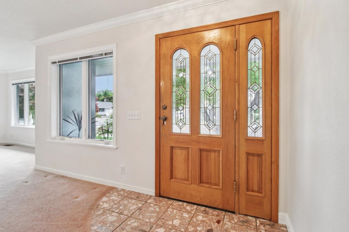 Detail Gallery Image 5 of 60 For 495 Lincoln Ave, Sunnyvale,  CA 94086 - 5 Beds | 3/1 Baths