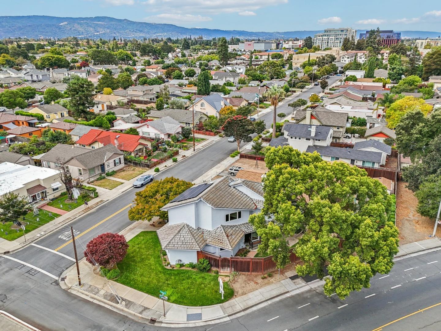 Detail Gallery Image 52 of 60 For 495 Lincoln Ave, Sunnyvale,  CA 94086 - 5 Beds | 3/1 Baths