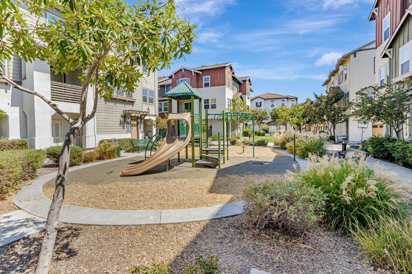 Detail Gallery Image 37 of 40 For 1137 Mallow Ter, San Jose,  CA 95133 - 2 Beds | 2/1 Baths