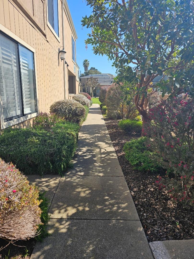 Detail Gallery Image 15 of 19 For 820 Casanova Ave #76,  Monterey,  CA 93940 - 1 Beds | 1 Baths