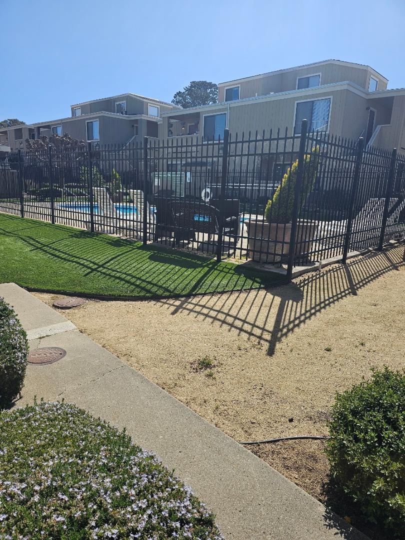 Detail Gallery Image 16 of 19 For 820 Casanova Ave #76,  Monterey,  CA 93940 - 1 Beds | 1 Baths