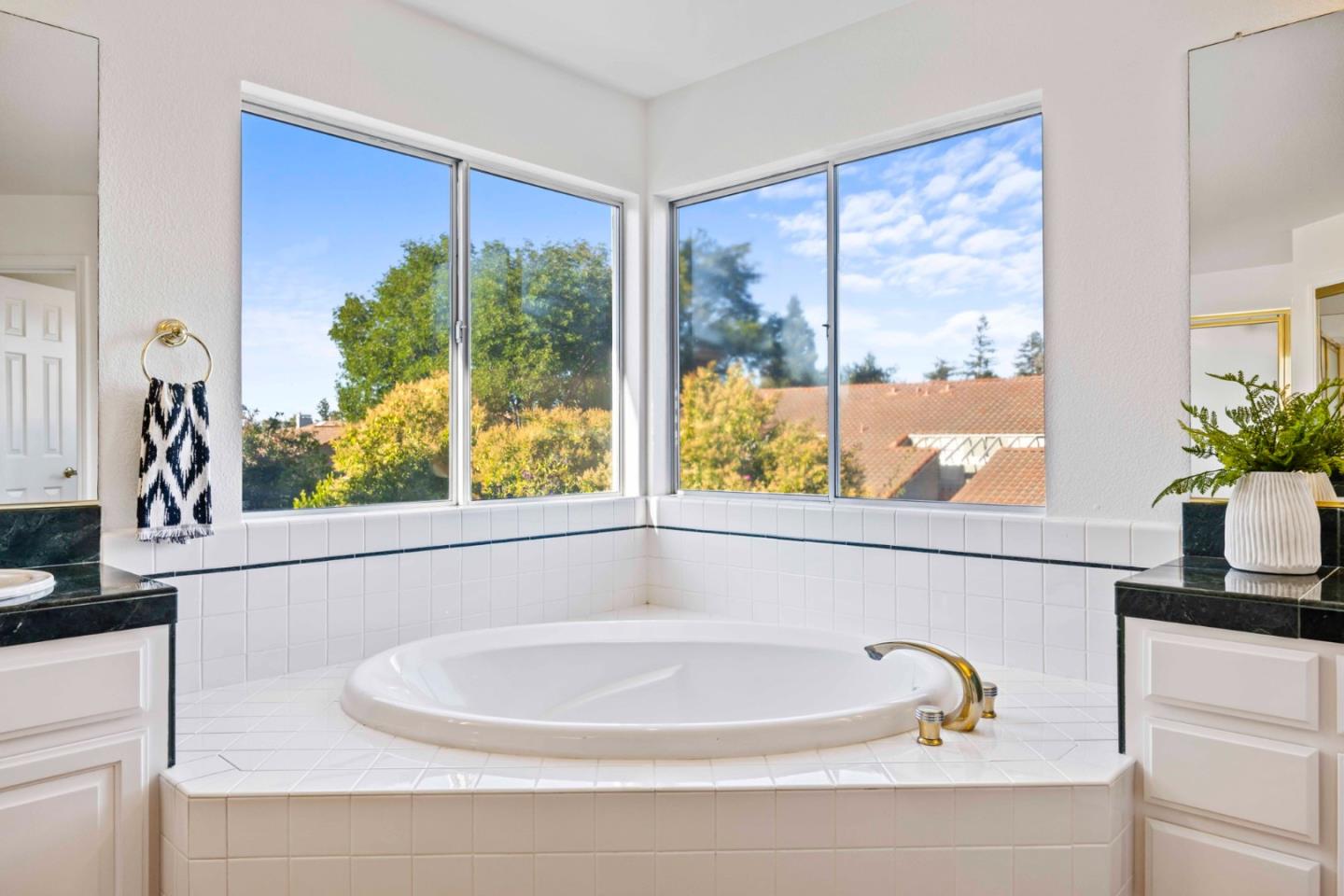 Detail Gallery Image 35 of 56 For 904 Capri Dr, Campbell,  CA 95008 - 5 Beds | 3 Baths