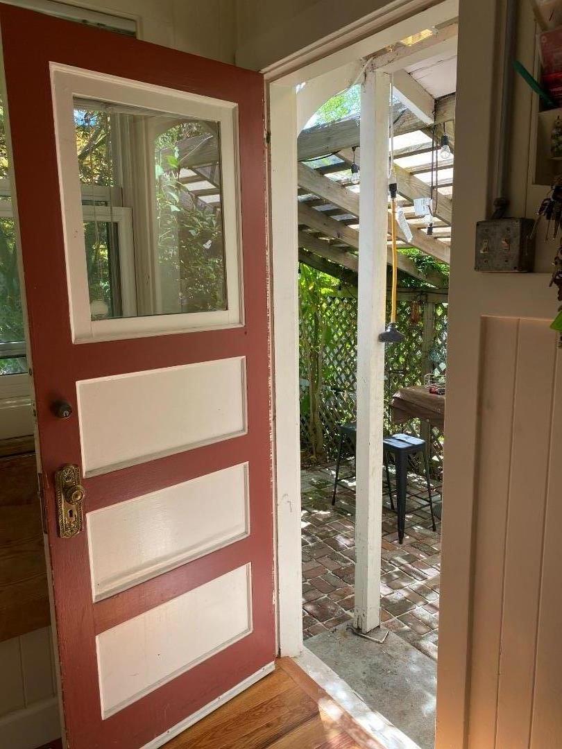 Detail Gallery Image 8 of 10 For 834 Kipling St, Palo Alto,  CA 94301 - 3 Beds | 1/1 Baths