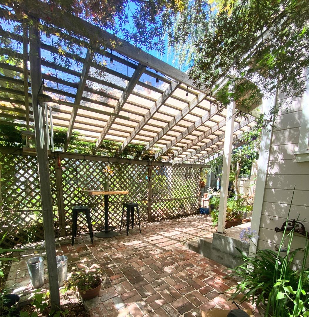 Detail Gallery Image 9 of 10 For 834 Kipling St, Palo Alto,  CA 94301 - 3 Beds | 1/1 Baths