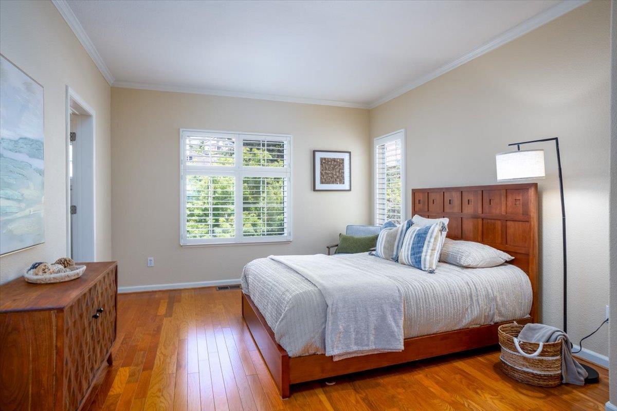 Detail Gallery Image 13 of 25 For 25 Windcrest Ln, South San Francisco,  CA 94080 - 3 Beds | 2/1 Baths
