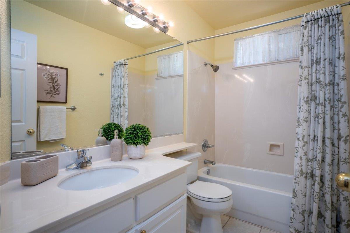 Detail Gallery Image 19 of 25 For 25 Windcrest Ln, South San Francisco,  CA 94080 - 3 Beds | 2/1 Baths