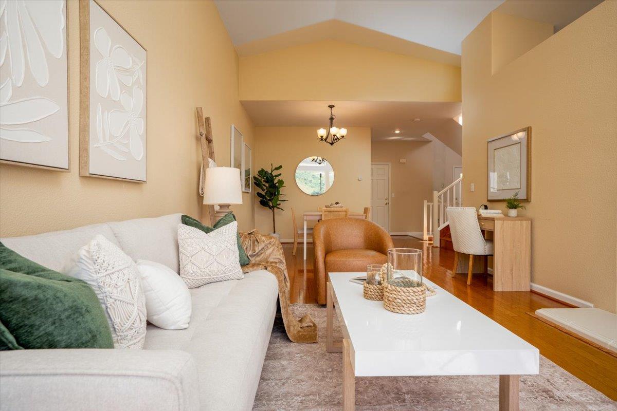 Detail Gallery Image 4 of 25 For 25 Windcrest Ln, South San Francisco,  CA 94080 - 3 Beds | 2/1 Baths