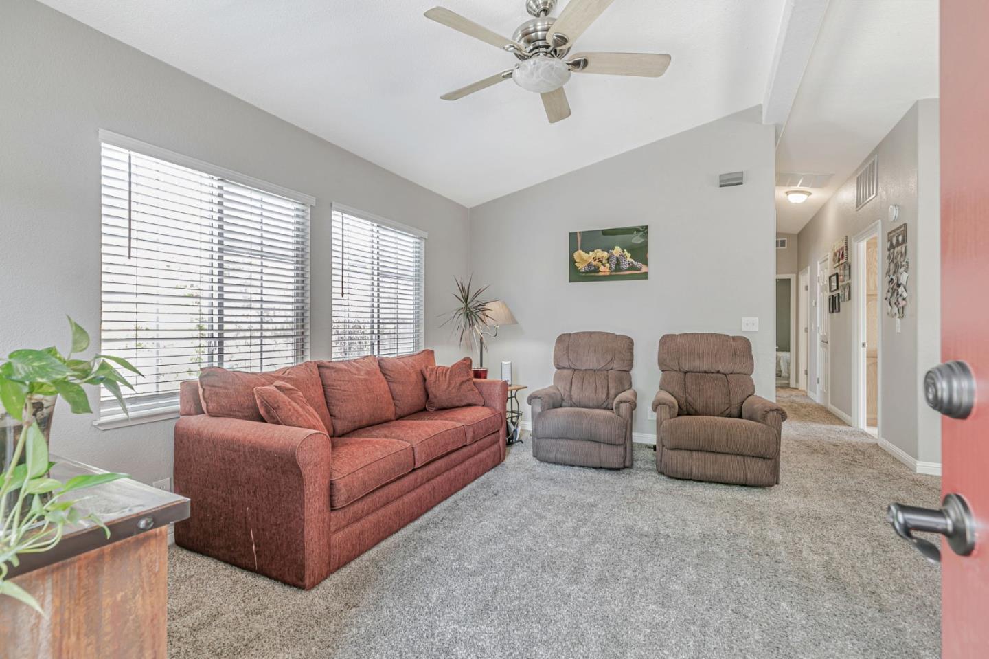 Detail Gallery Image 3 of 33 For 900 Golden Wheel Park Dr #9,  San Jose,  CA 95112 - 3 Beds | 2 Baths