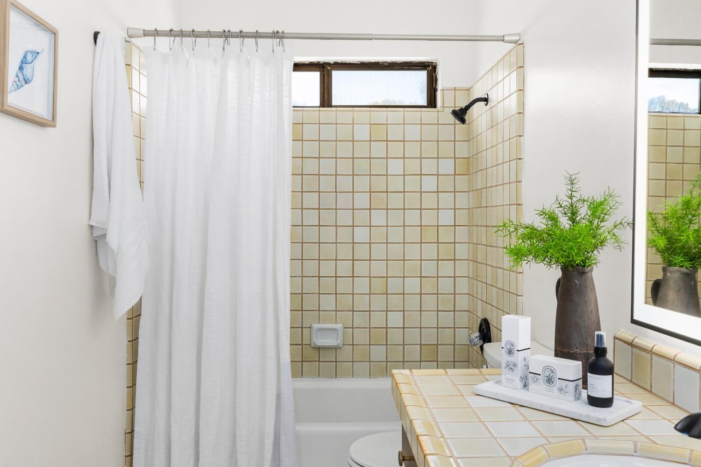 Detail Gallery Image 25 of 38 For 2512 Friesland Ct, Santa Cruz,  CA 95062 - 3 Beds | 2 Baths