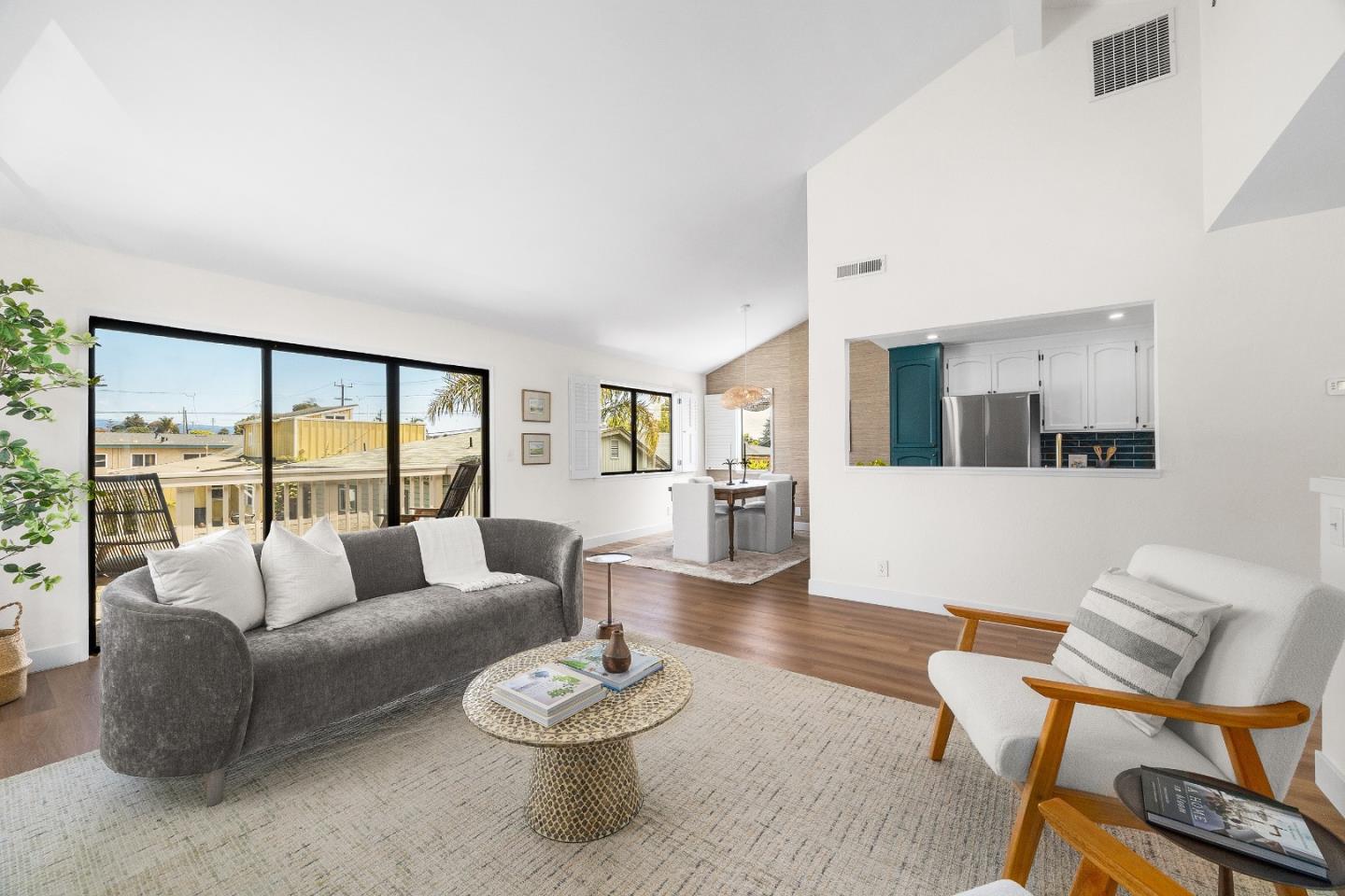 Detail Gallery Image 3 of 38 For 2512 Friesland Ct, Santa Cruz,  CA 95062 - 3 Beds | 2 Baths