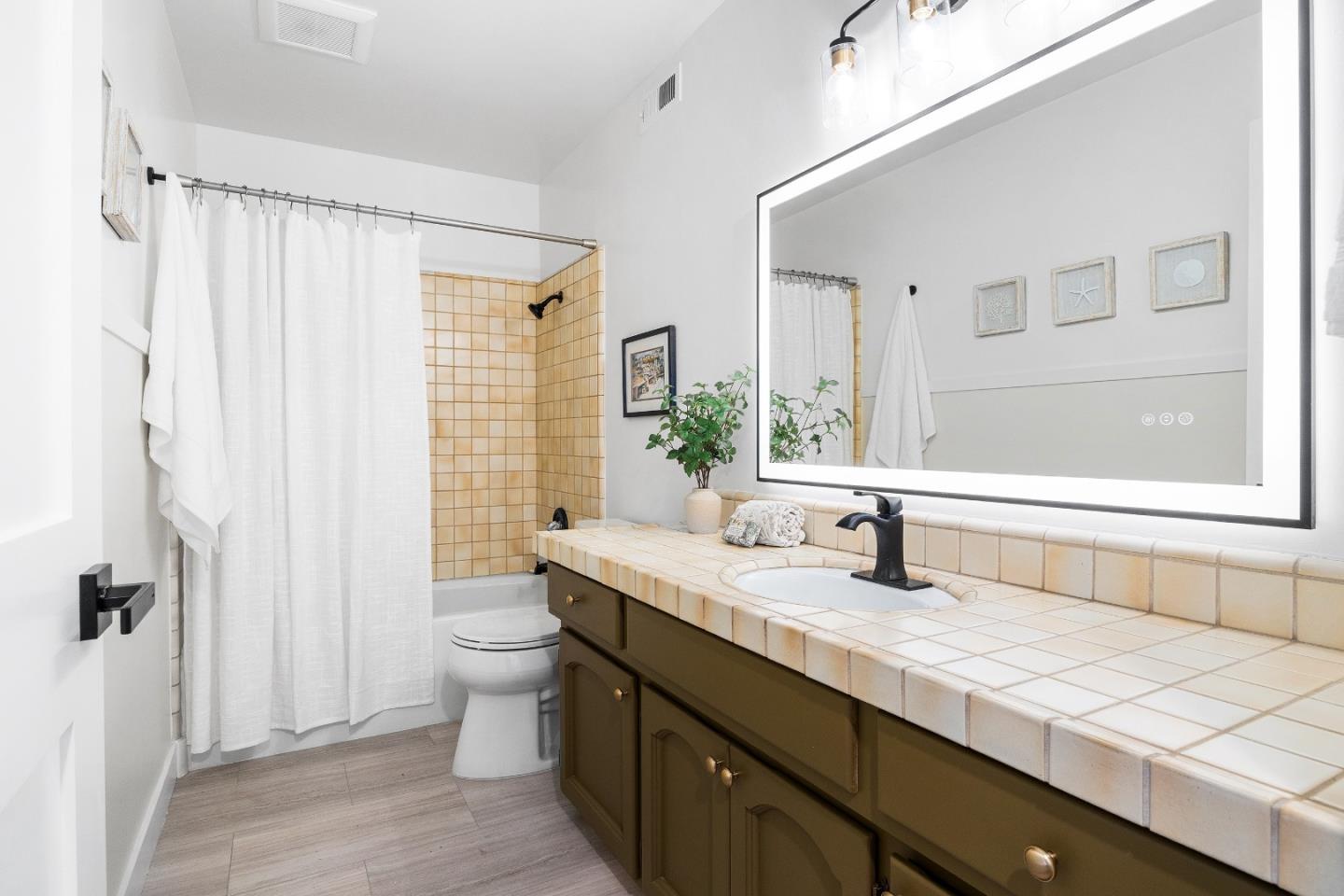 Detail Gallery Image 35 of 38 For 2512 Friesland Ct, Santa Cruz,  CA 95062 - 3 Beds | 2 Baths