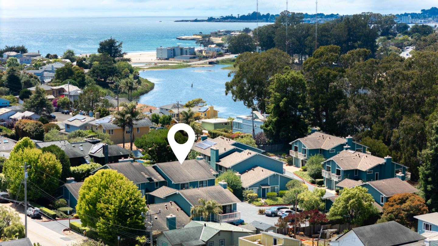 Detail Gallery Image 6 of 38 For 2512 Friesland Ct, Santa Cruz,  CA 95062 - 3 Beds | 2 Baths