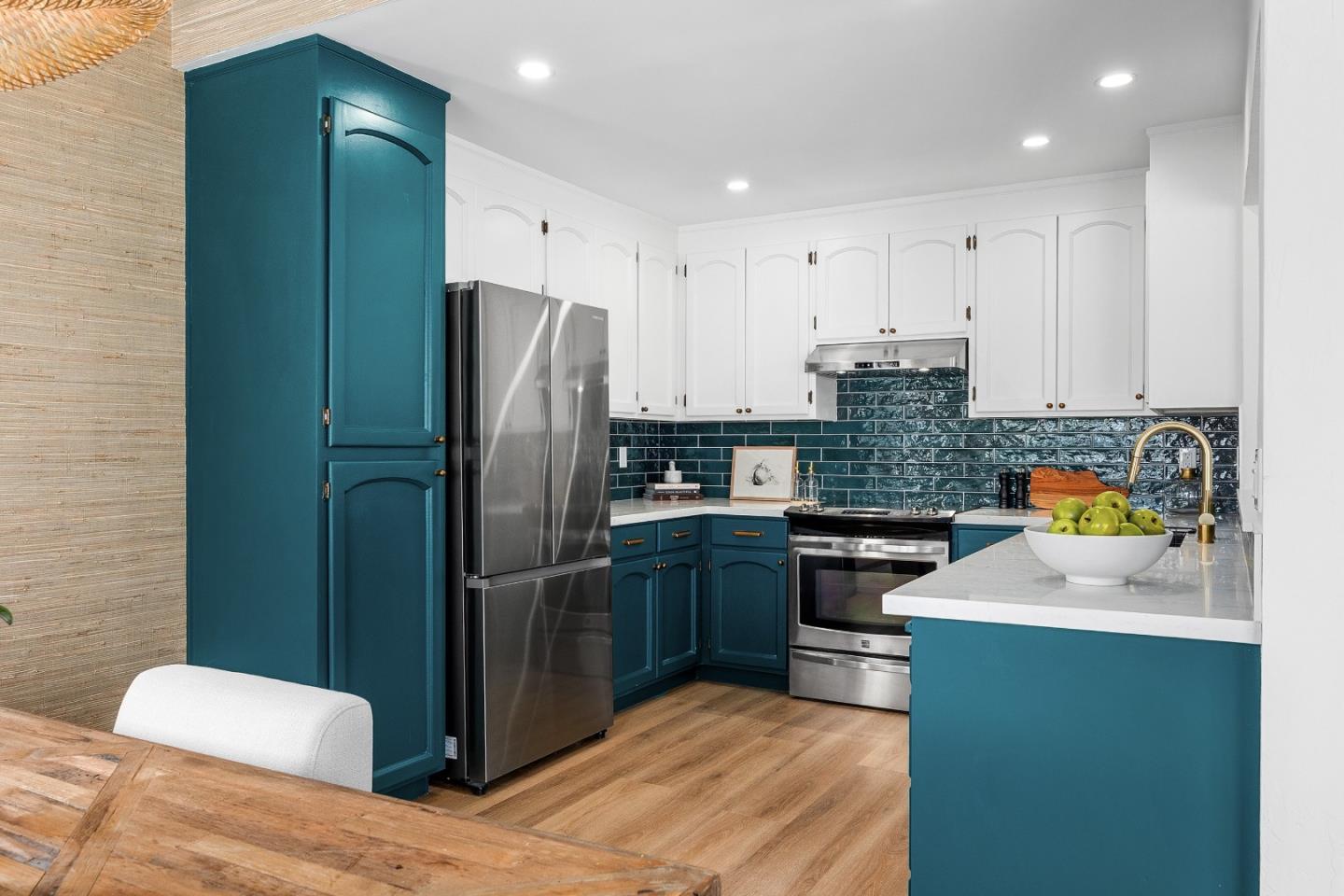 Detail Gallery Image 8 of 38 For 2512 Friesland Ct, Santa Cruz,  CA 95062 - 3 Beds | 2 Baths