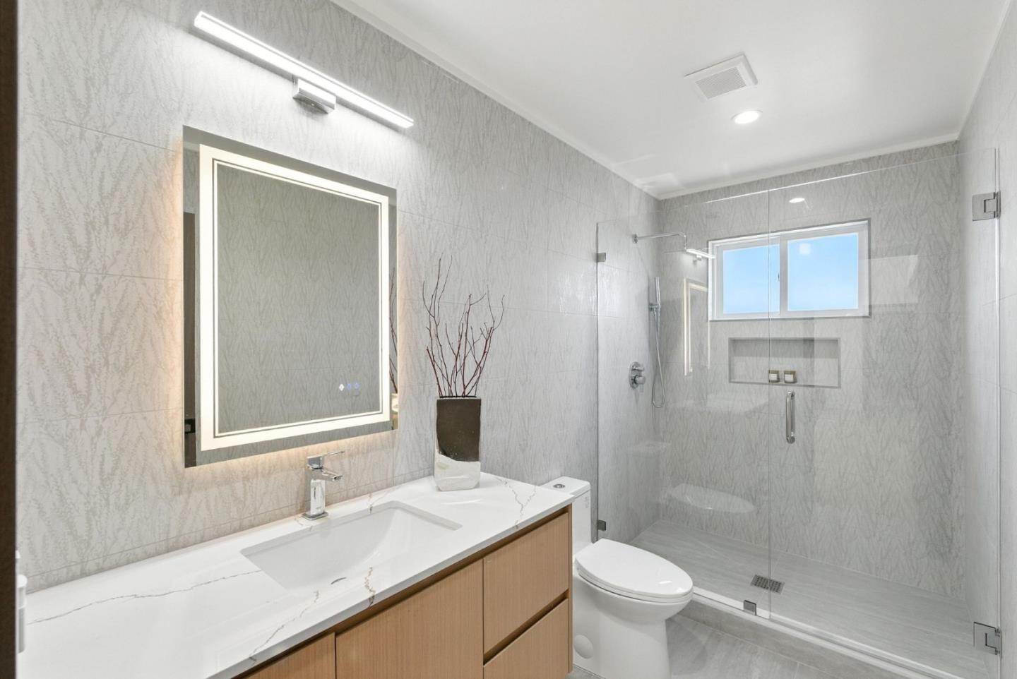 Detail Gallery Image 11 of 50 For 1313 Arleen Ave, Sunnyvale,  CA 94087 - 5 Beds | 5/1 Baths