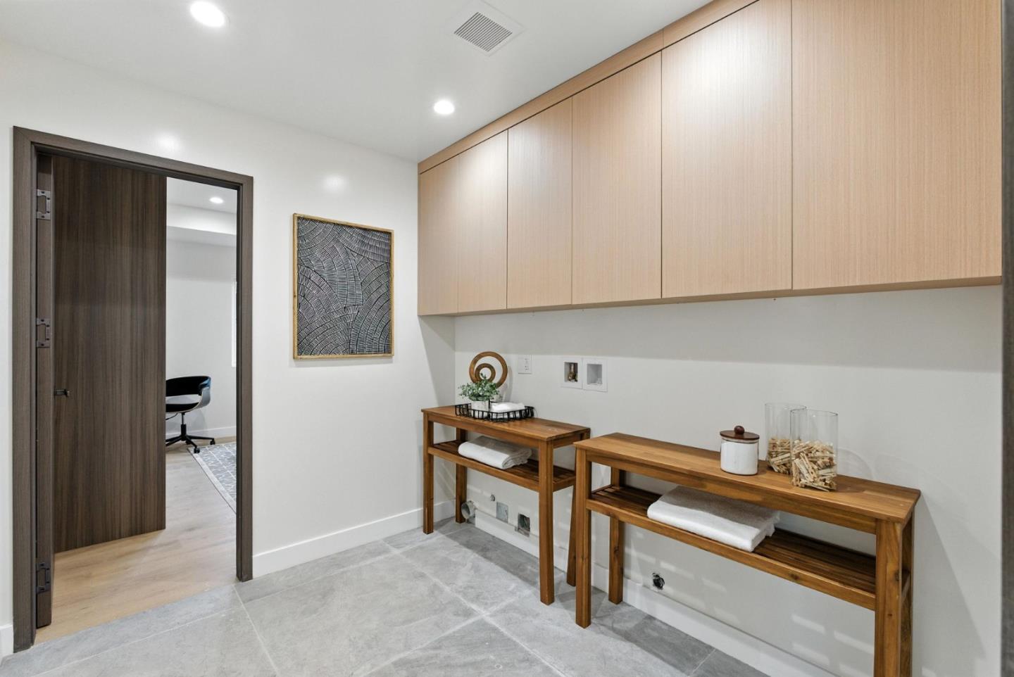 Detail Gallery Image 14 of 50 For 1313 Arleen Ave, Sunnyvale,  CA 94087 - 5 Beds | 5/1 Baths