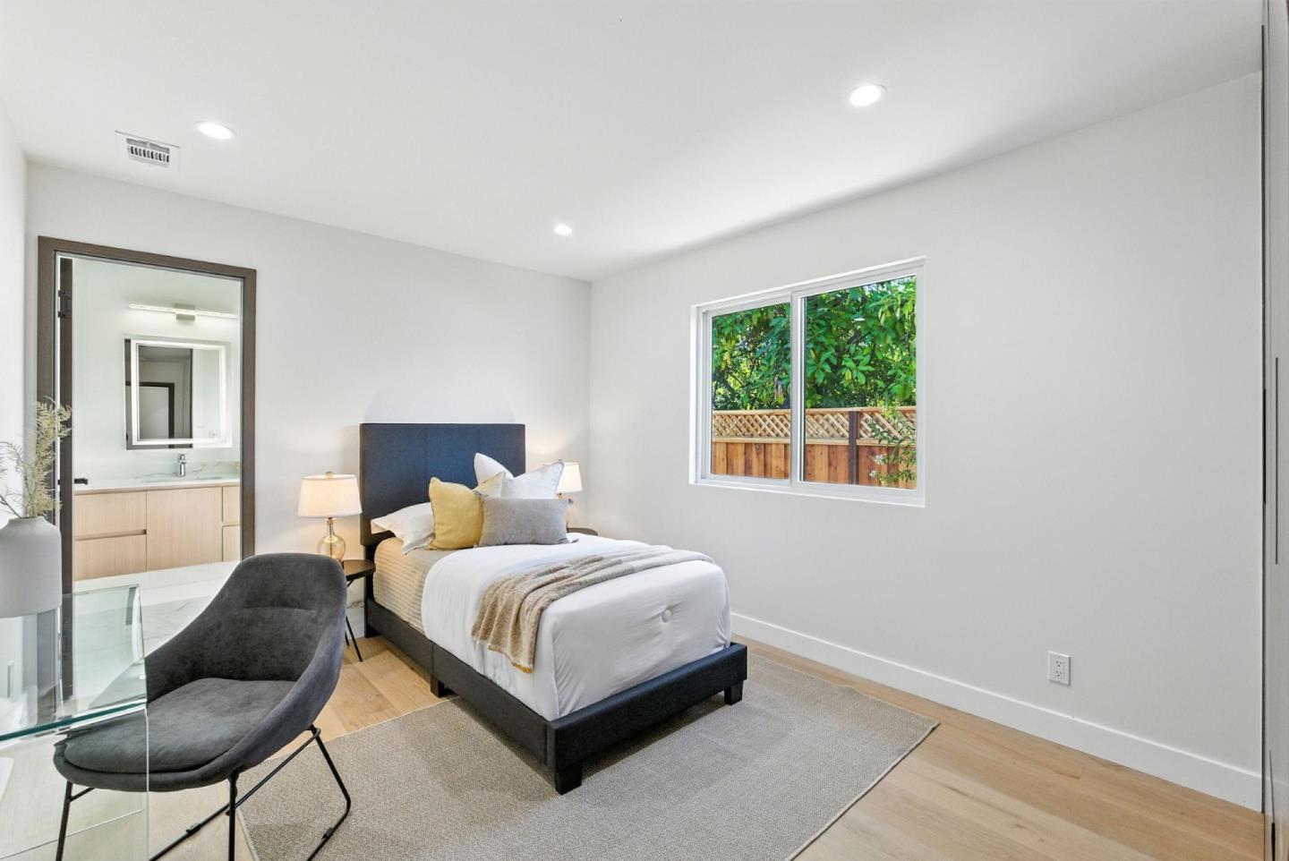 Detail Gallery Image 19 of 50 For 1313 Arleen Ave, Sunnyvale,  CA 94087 - 5 Beds | 5/1 Baths