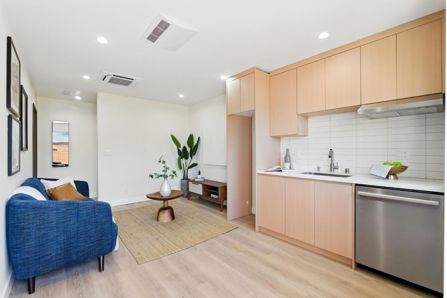 Detail Gallery Image 43 of 50 For 1313 Arleen Ave, Sunnyvale,  CA 94087 - 5 Beds | 5/1 Baths