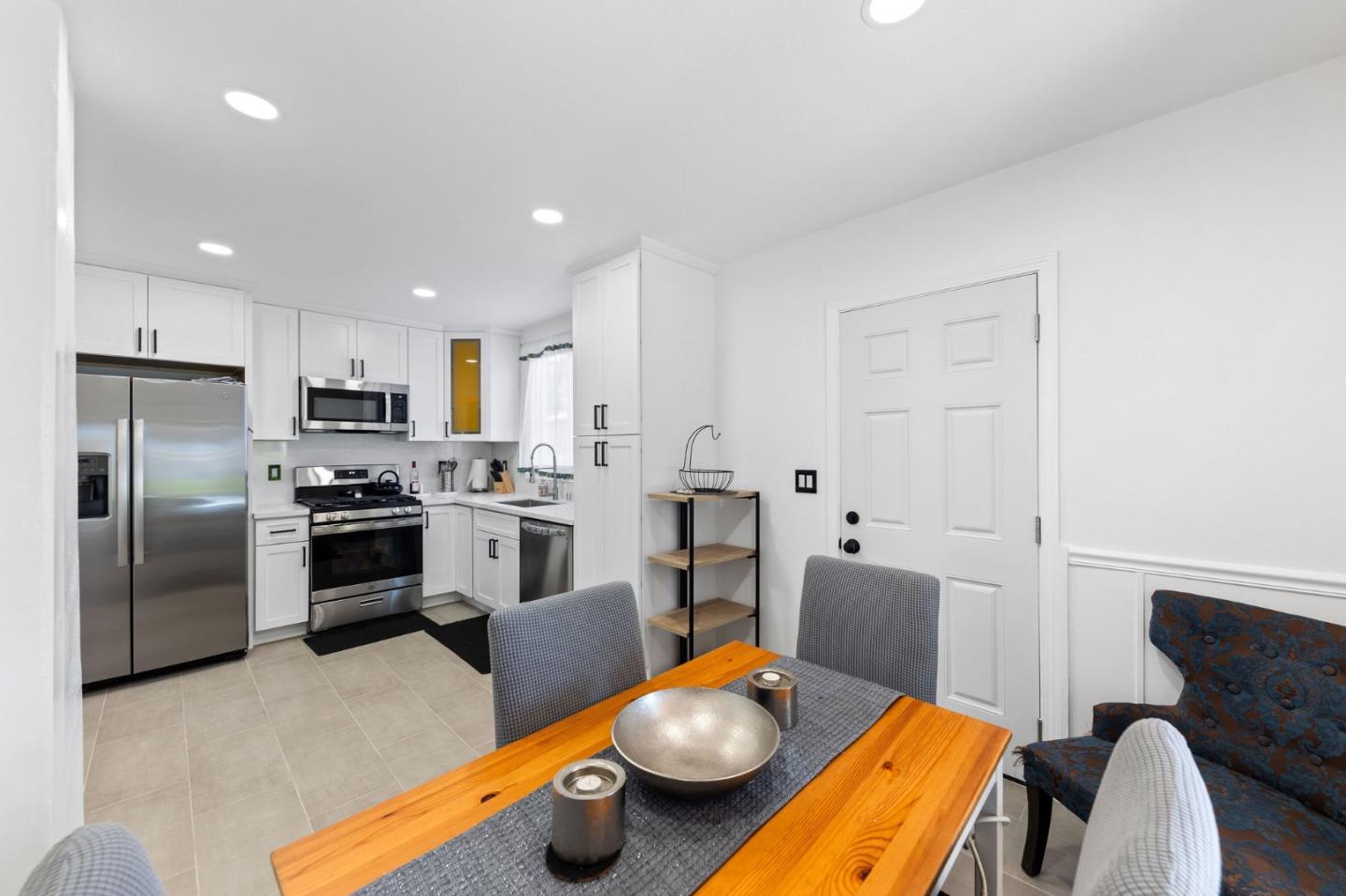 Detail Gallery Image 18 of 60 For 348 Maud Ave, San Leandro,  CA 94577 - 2 Beds | 2 Baths