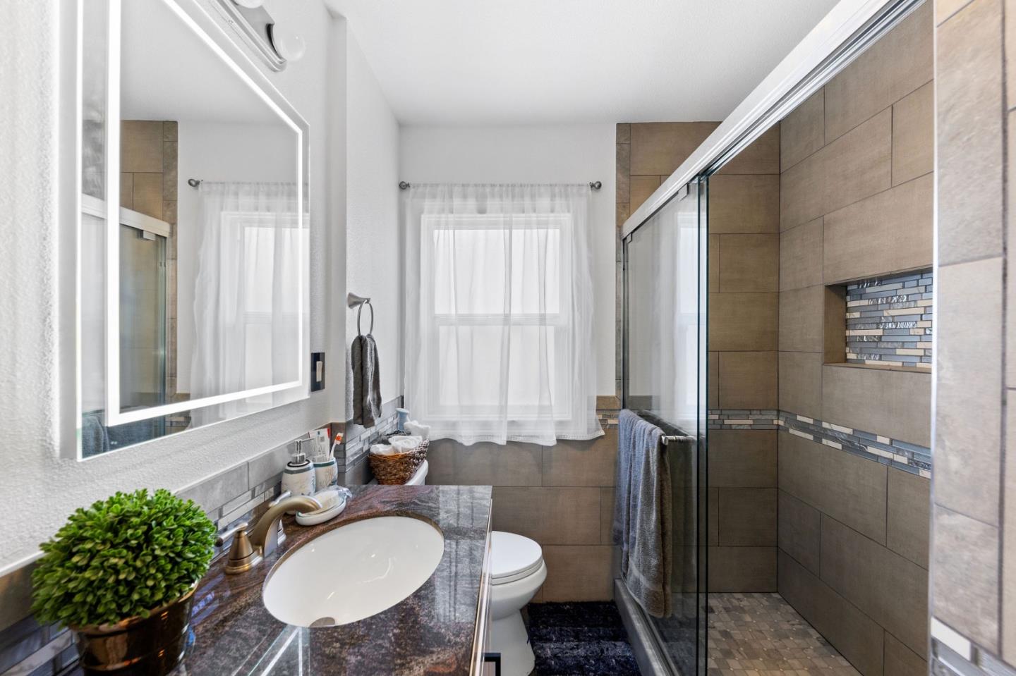 Detail Gallery Image 34 of 60 For 348 Maud Ave, San Leandro,  CA 94577 - 2 Beds | 2 Baths