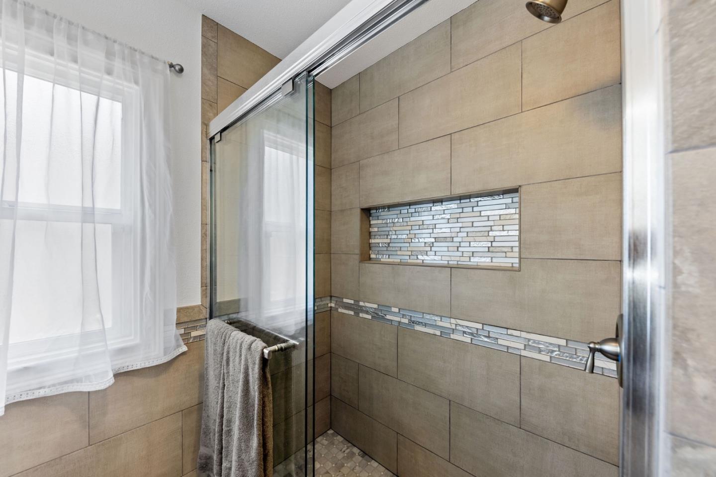 Detail Gallery Image 35 of 60 For 348 Maud Ave, San Leandro,  CA 94577 - 2 Beds | 2 Baths