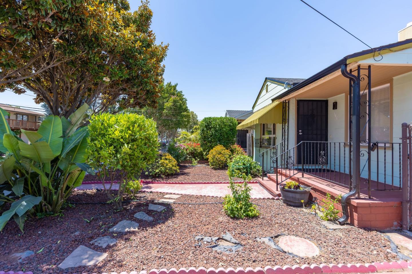 Detail Gallery Image 8 of 60 For 348 Maud Ave, San Leandro,  CA 94577 - 2 Beds | 2 Baths