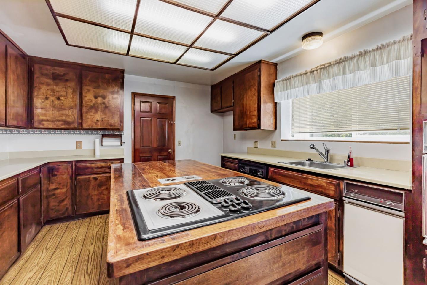 Detail Gallery Image 15 of 51 For 13560 Santa Teresa Blvd, San Martin,  CA 95046 - 3 Beds | 2 Baths