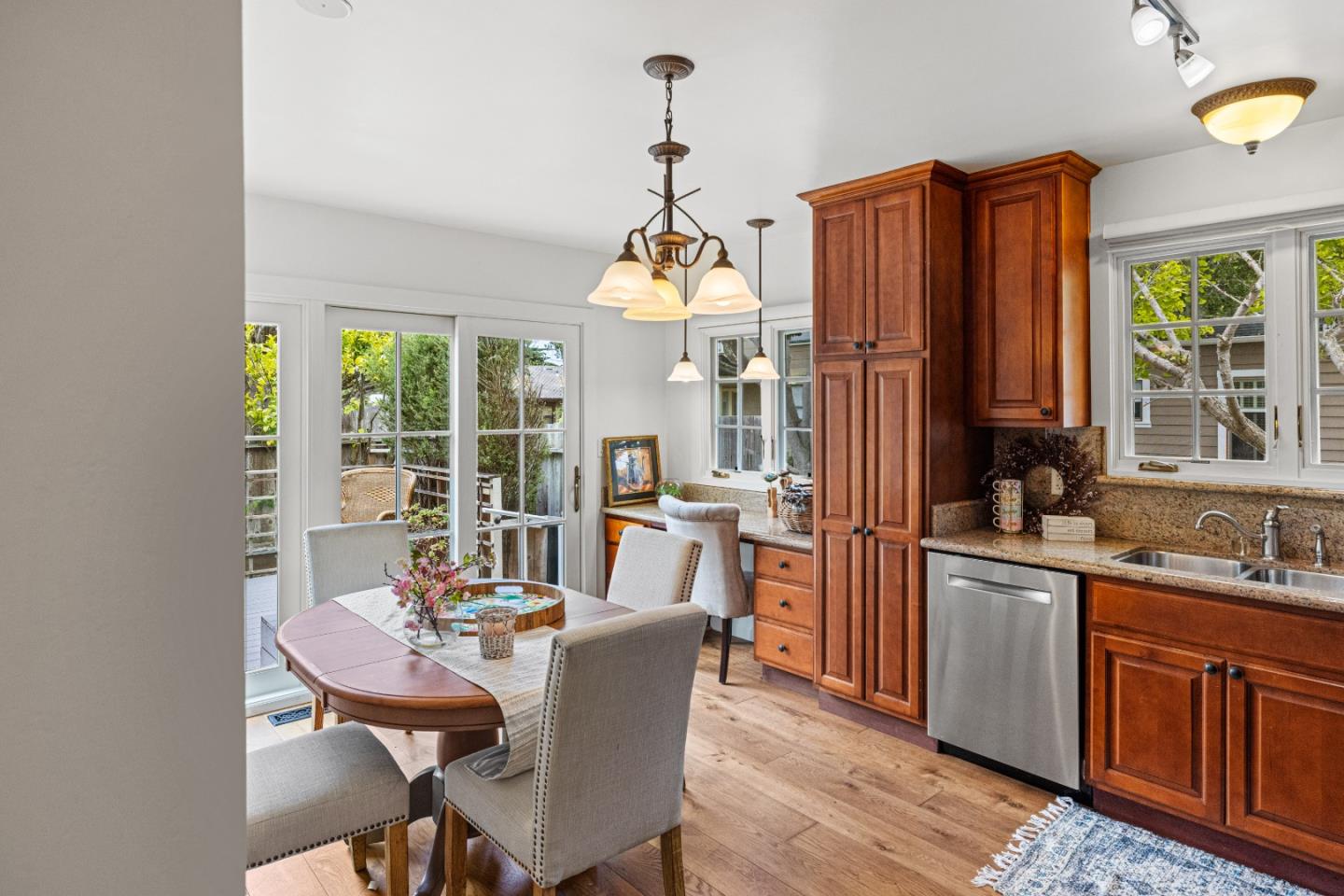 Detail Gallery Image 10 of 42 For 782 Junipero Ave, Pacific Grove,  CA 93950 - 2 Beds | 2 Baths