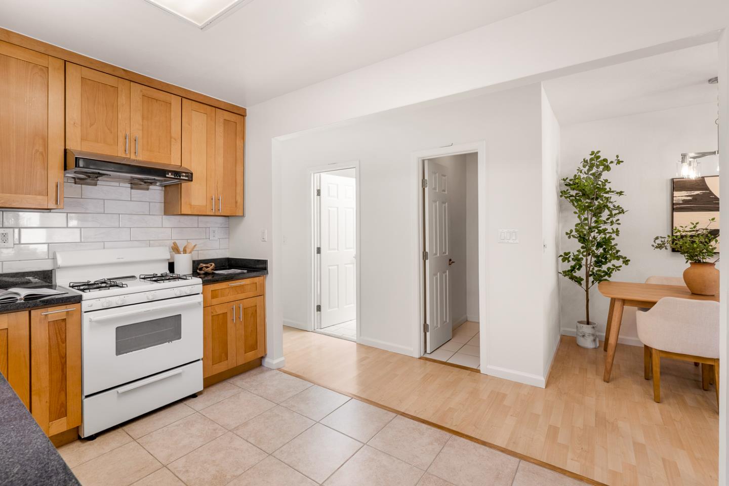 Detail Gallery Image 11 of 27 For 279 Elm Ave, San Bruno,  CA 94066 - 2 Beds | 1 Baths