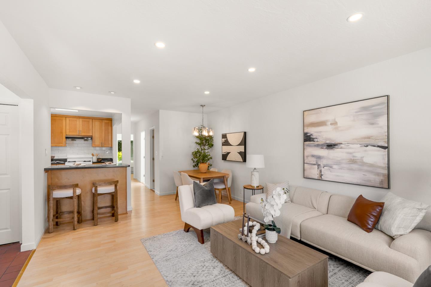 Detail Gallery Image 3 of 27 For 279 Elm Ave, San Bruno,  CA 94066 - 2 Beds | 1 Baths
