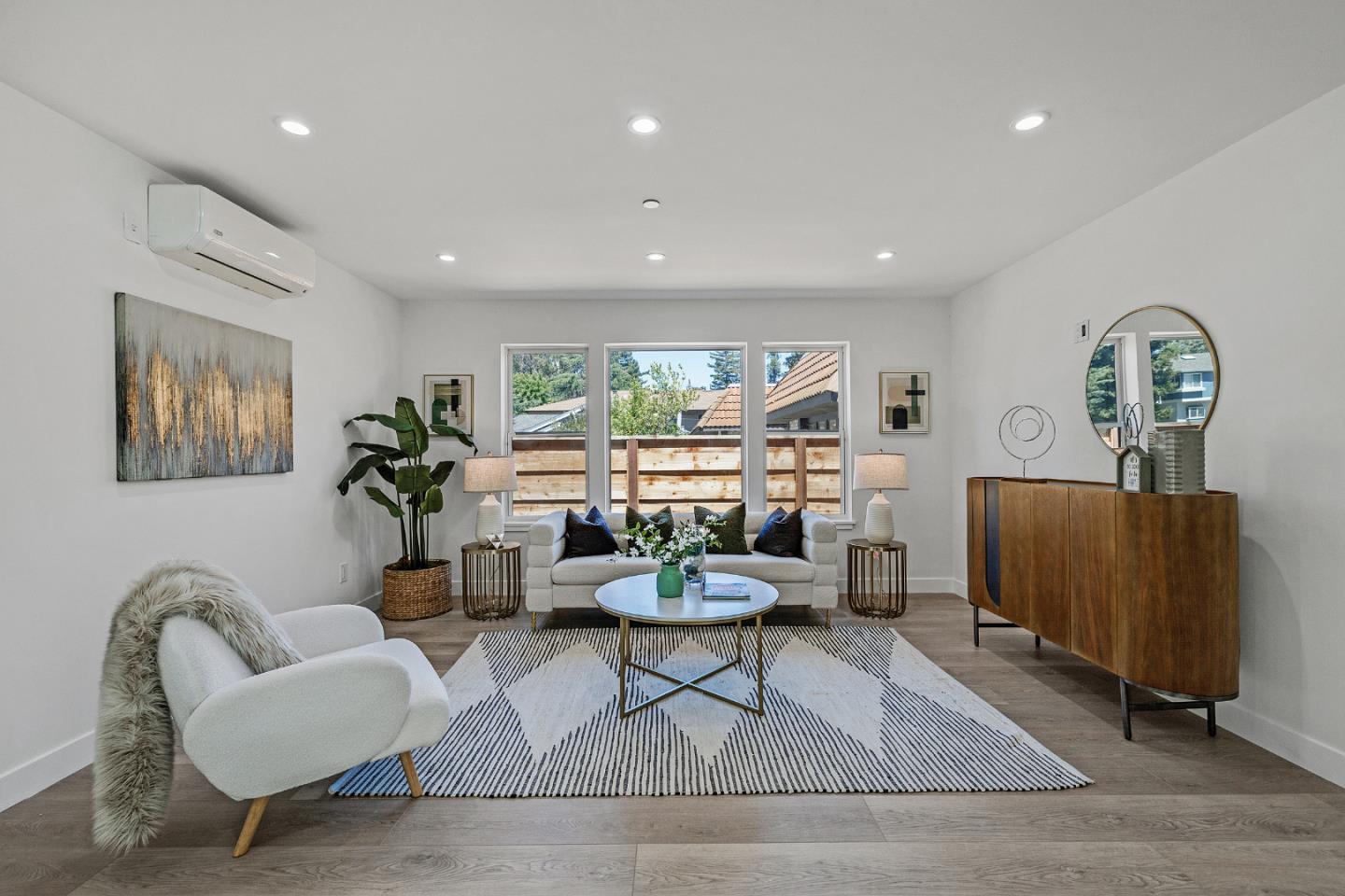 Detail Gallery Image 17 of 50 For 35 Arch St, Redwood City,  CA 94062 - 7 Beds | 4/1 Baths