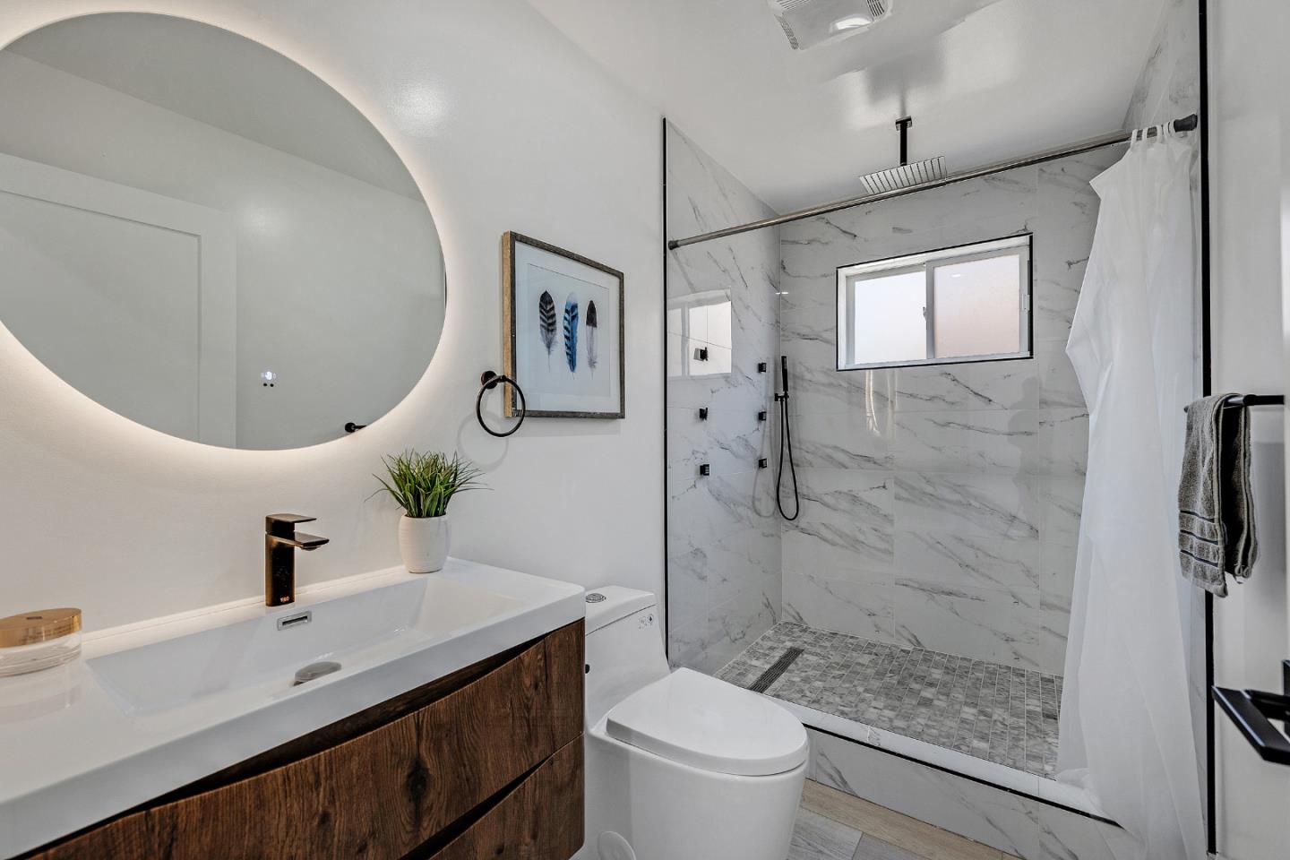 Detail Gallery Image 21 of 50 For 35 Arch St, Redwood City,  CA 94062 - 7 Beds | 4/1 Baths