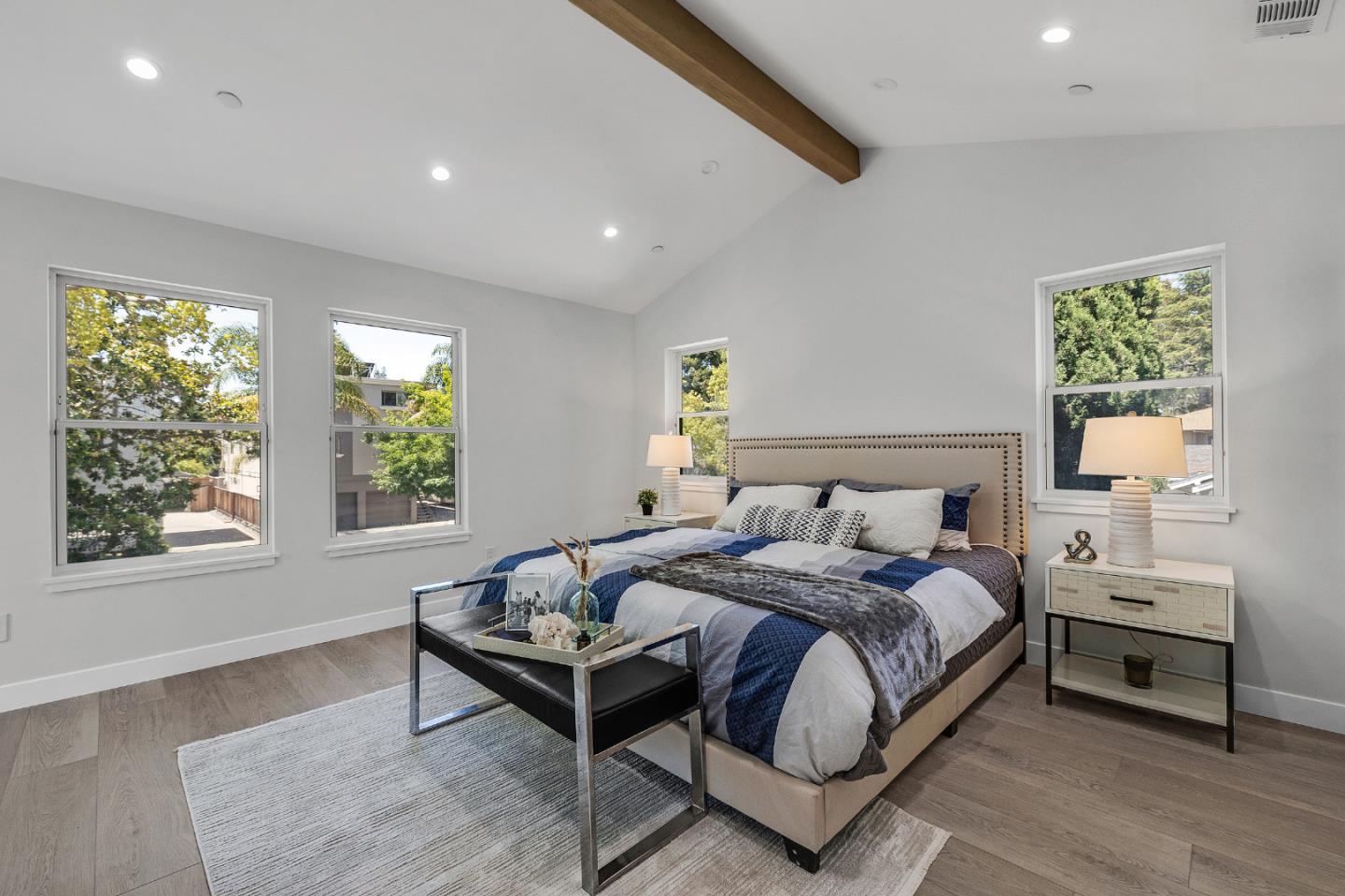 Detail Gallery Image 25 of 50 For 35 Arch St, Redwood City,  CA 94062 - 7 Beds | 4/1 Baths