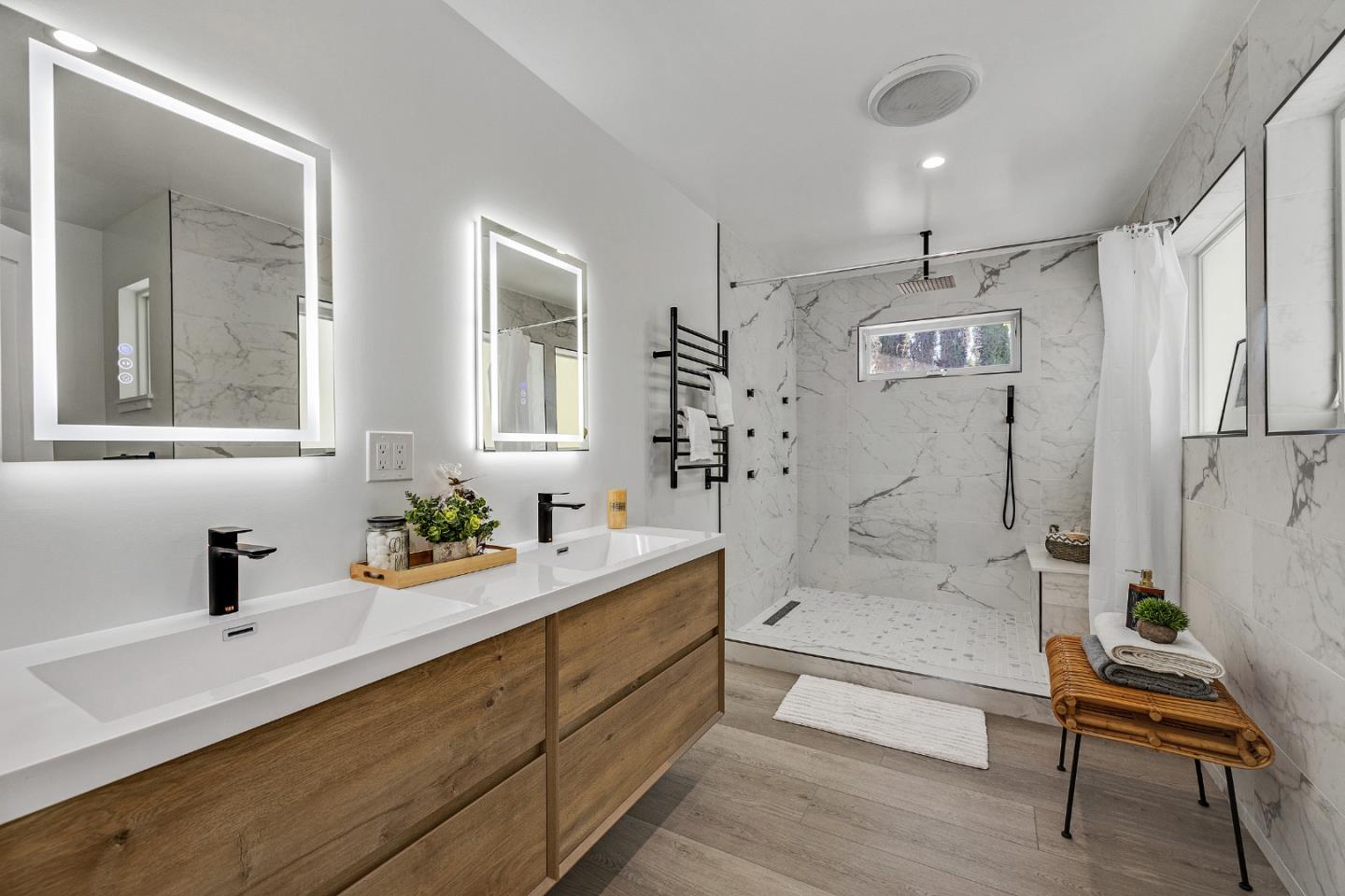 Detail Gallery Image 27 of 50 For 35 Arch St, Redwood City,  CA 94062 - 7 Beds | 4/1 Baths