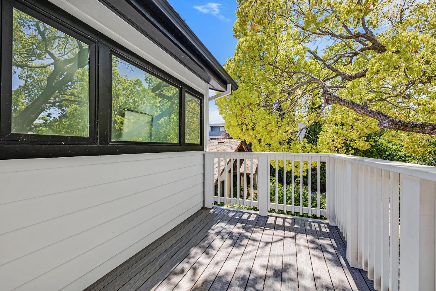 Detail Gallery Image 28 of 50 For 35 Arch St, Redwood City,  CA 94062 - 7 Beds | 4/1 Baths