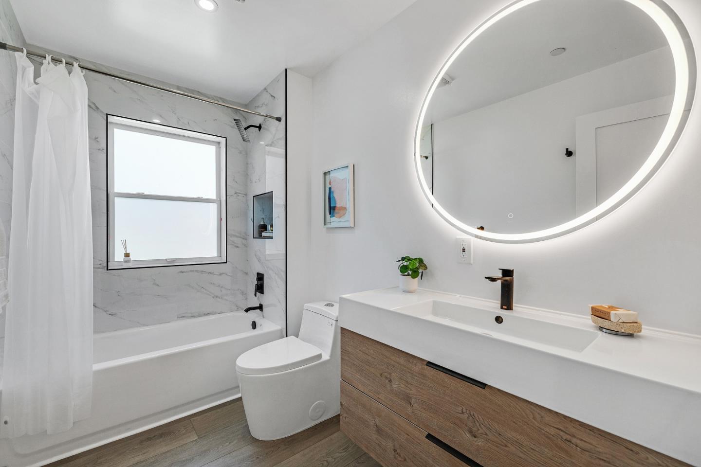 Detail Gallery Image 31 of 50 For 35 Arch St, Redwood City,  CA 94062 - 7 Beds | 4/1 Baths