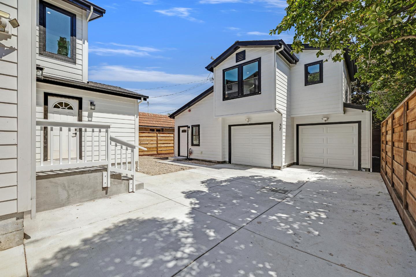 Detail Gallery Image 37 of 50 For 35 Arch St, Redwood City,  CA 94062 - 7 Beds | 4/1 Baths