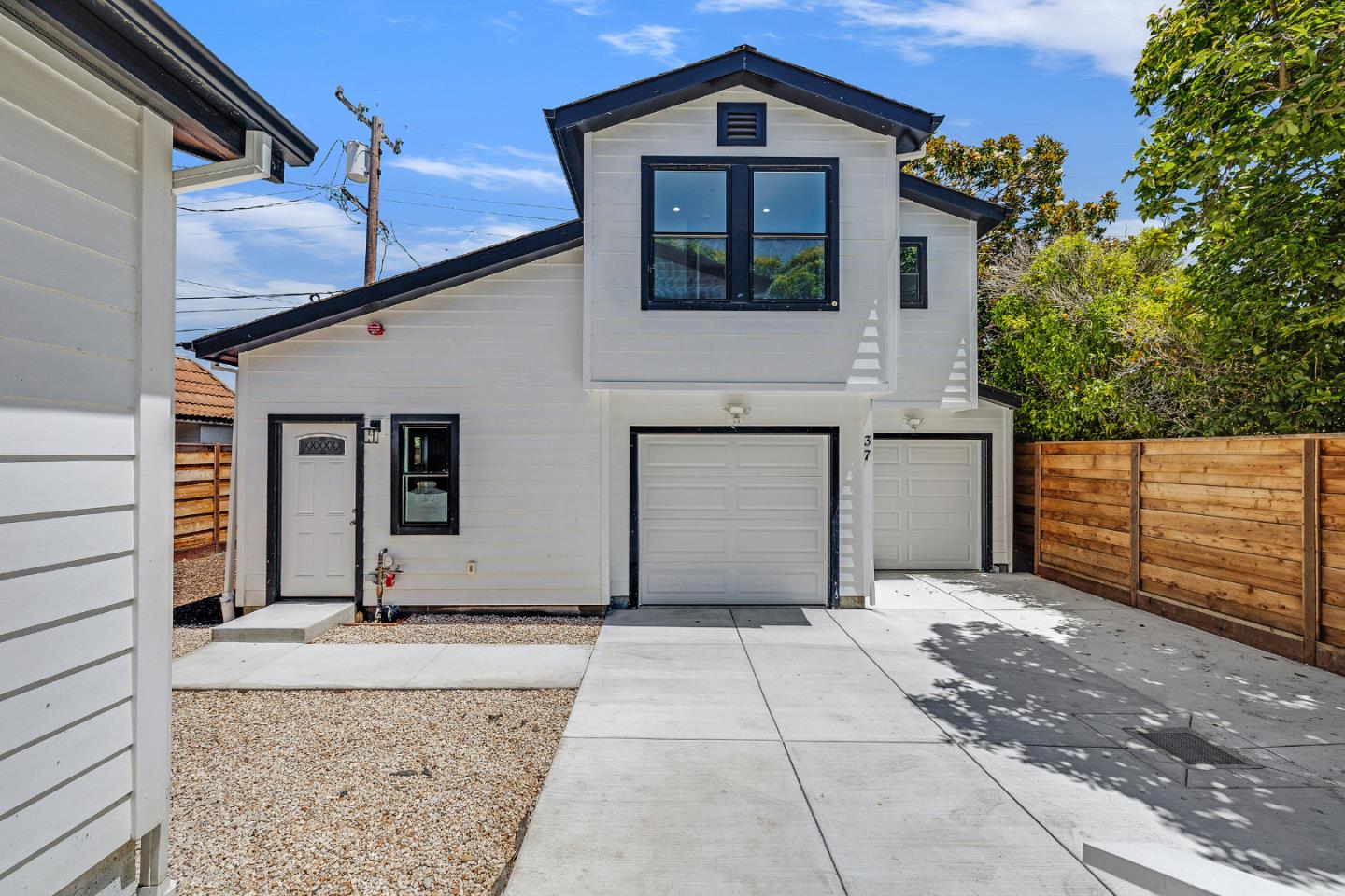 Detail Gallery Image 38 of 50 For 35 Arch St, Redwood City,  CA 94062 - 7 Beds | 4/1 Baths
