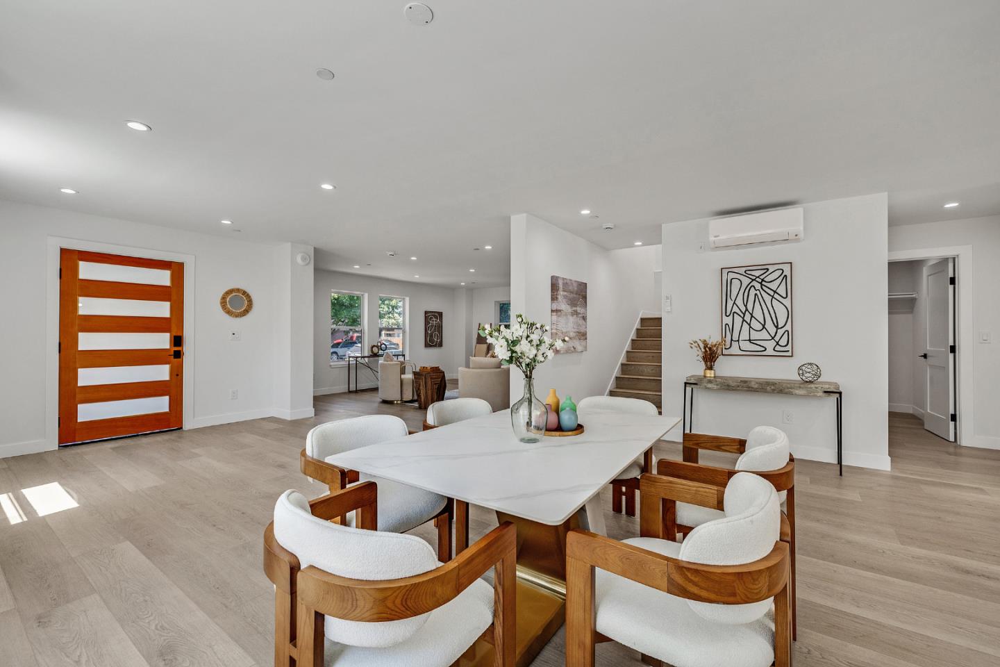 Detail Gallery Image 9 of 50 For 35 Arch St, Redwood City,  CA 94062 - 7 Beds | 4/1 Baths