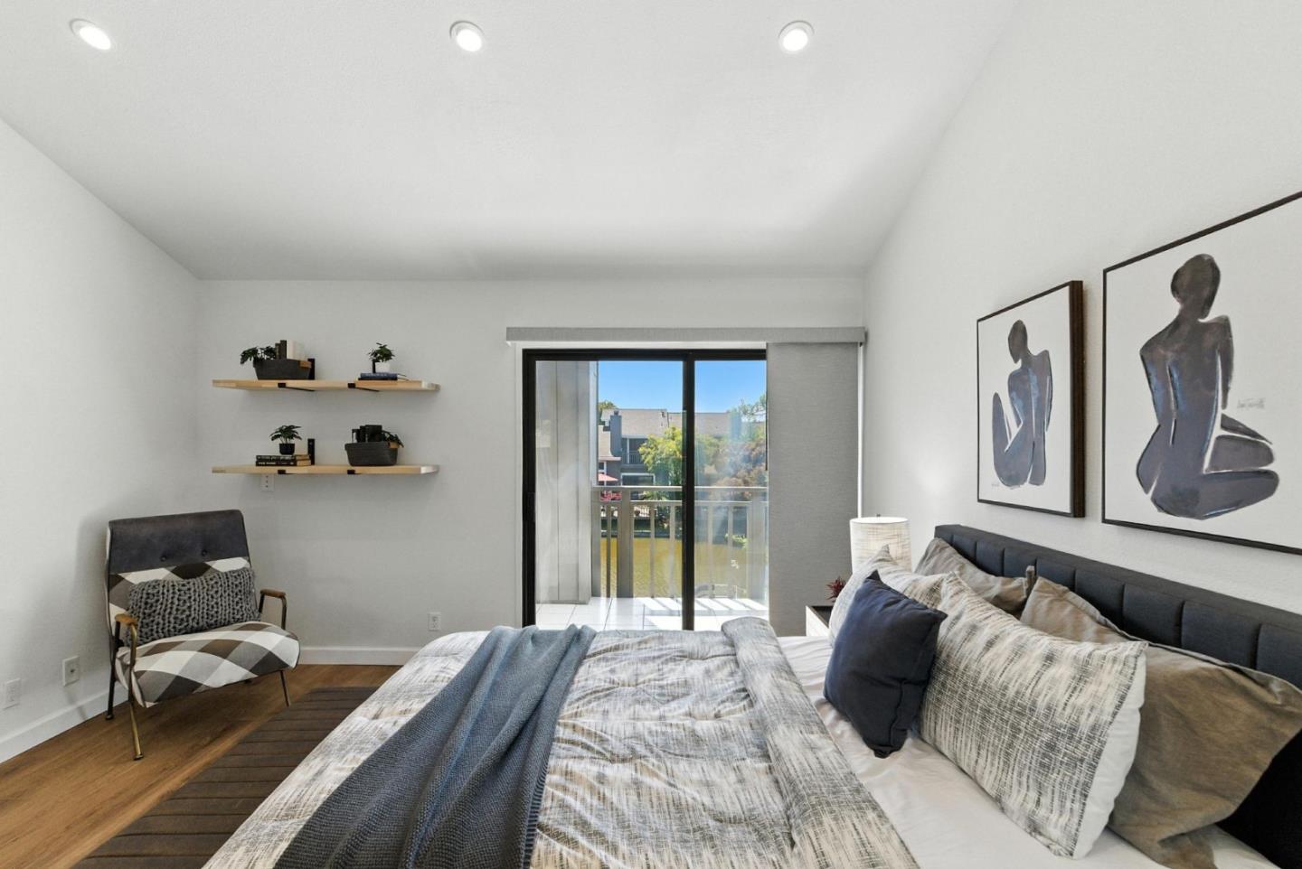Detail Gallery Image 27 of 76 For 588 Marlin Ct, Redwood City,  CA 94065 - 2 Beds | 2/1 Baths