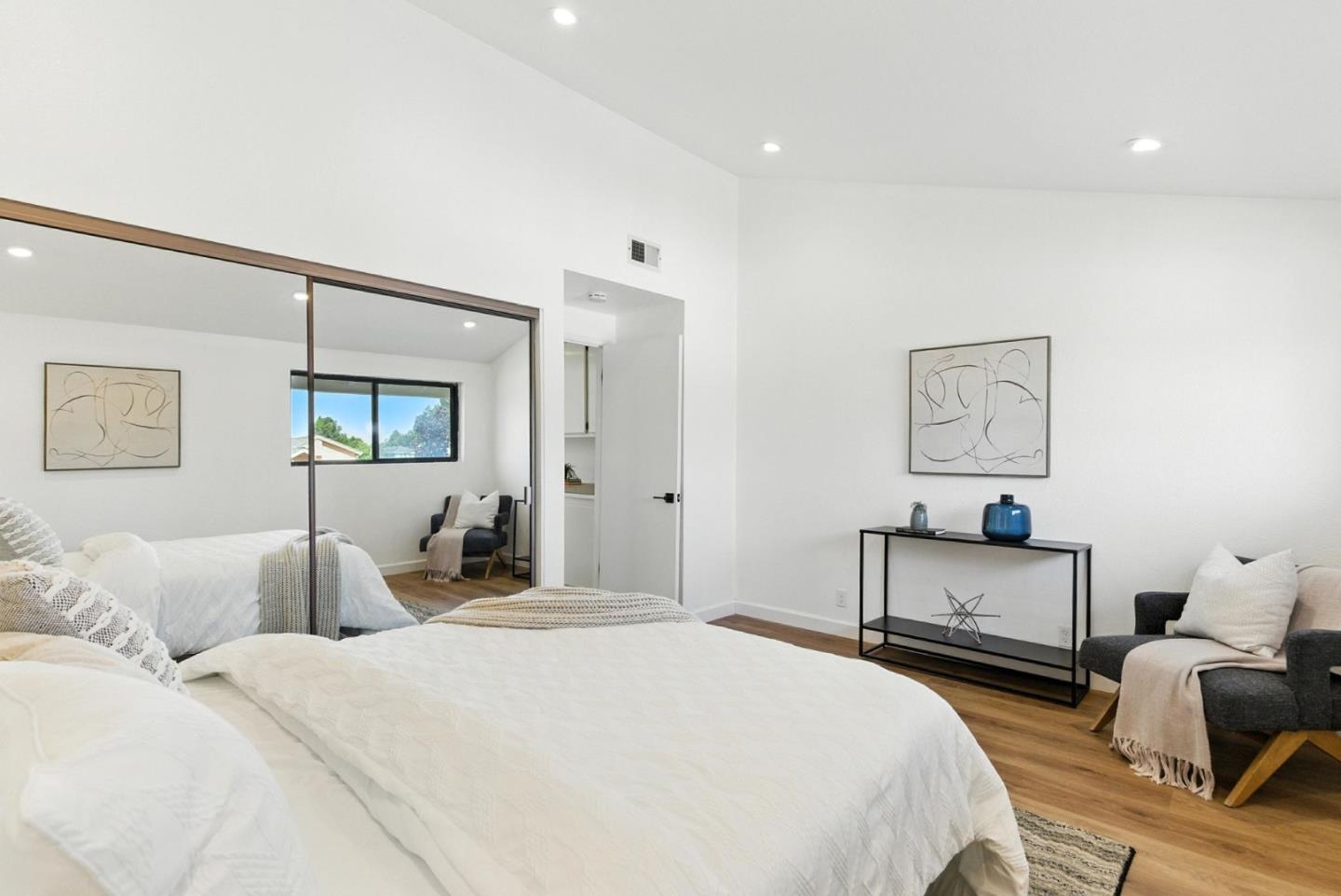 Detail Gallery Image 29 of 76 For 588 Marlin Ct, Redwood City,  CA 94065 - 2 Beds | 2/1 Baths