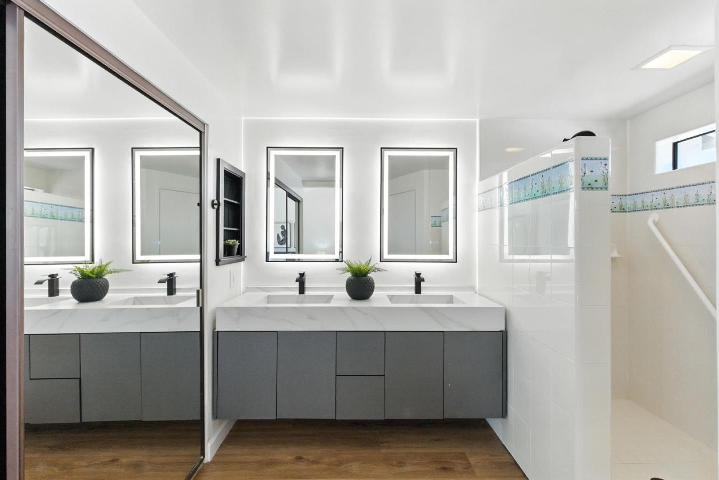 Detail Gallery Image 32 of 76 For 588 Marlin Ct, Redwood City,  CA 94065 - 2 Beds | 2/1 Baths